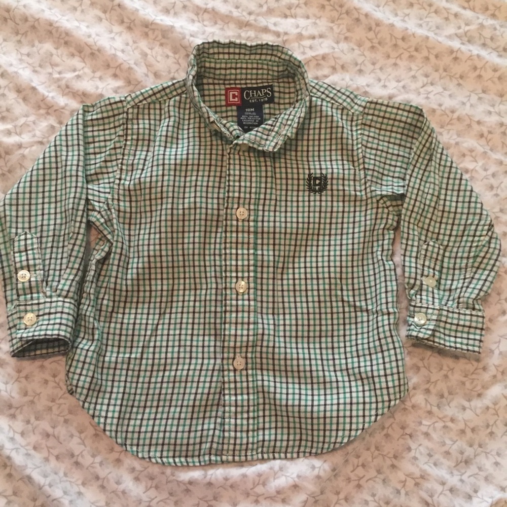 CHAPS - Collared Button Up - EXCELLENT condition!